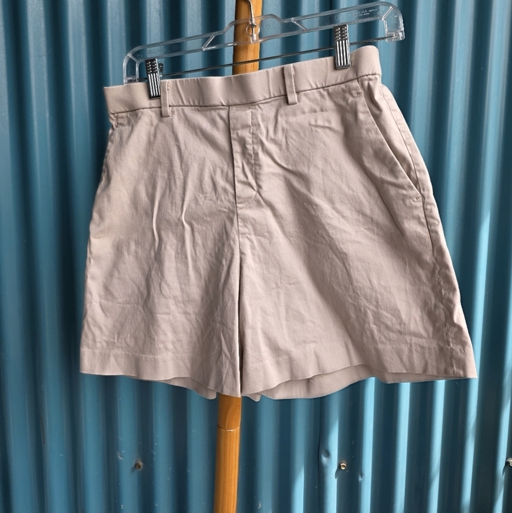 Uniqlo Women's Tan Shorts